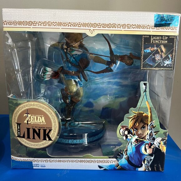 The Legend of Zelda: Breath of The Wild Link Collector's Edition Statue - Picture 10 of 10